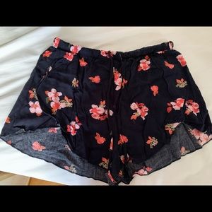 Abercrombie Floral Shorts Size M